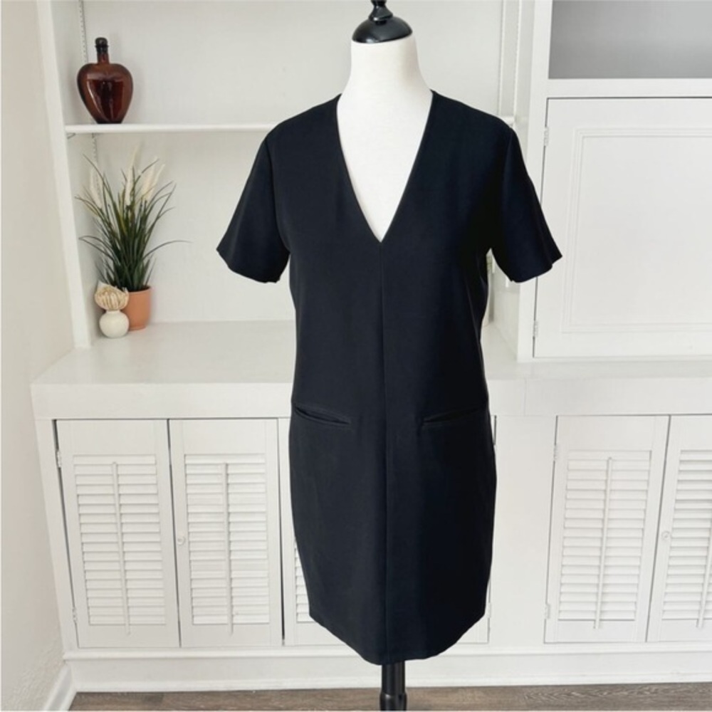 T By Alexander Wang V-Neck Short Sleeve Shift Mini Black Dress Women’s Size 4 - Picture 2 of 14